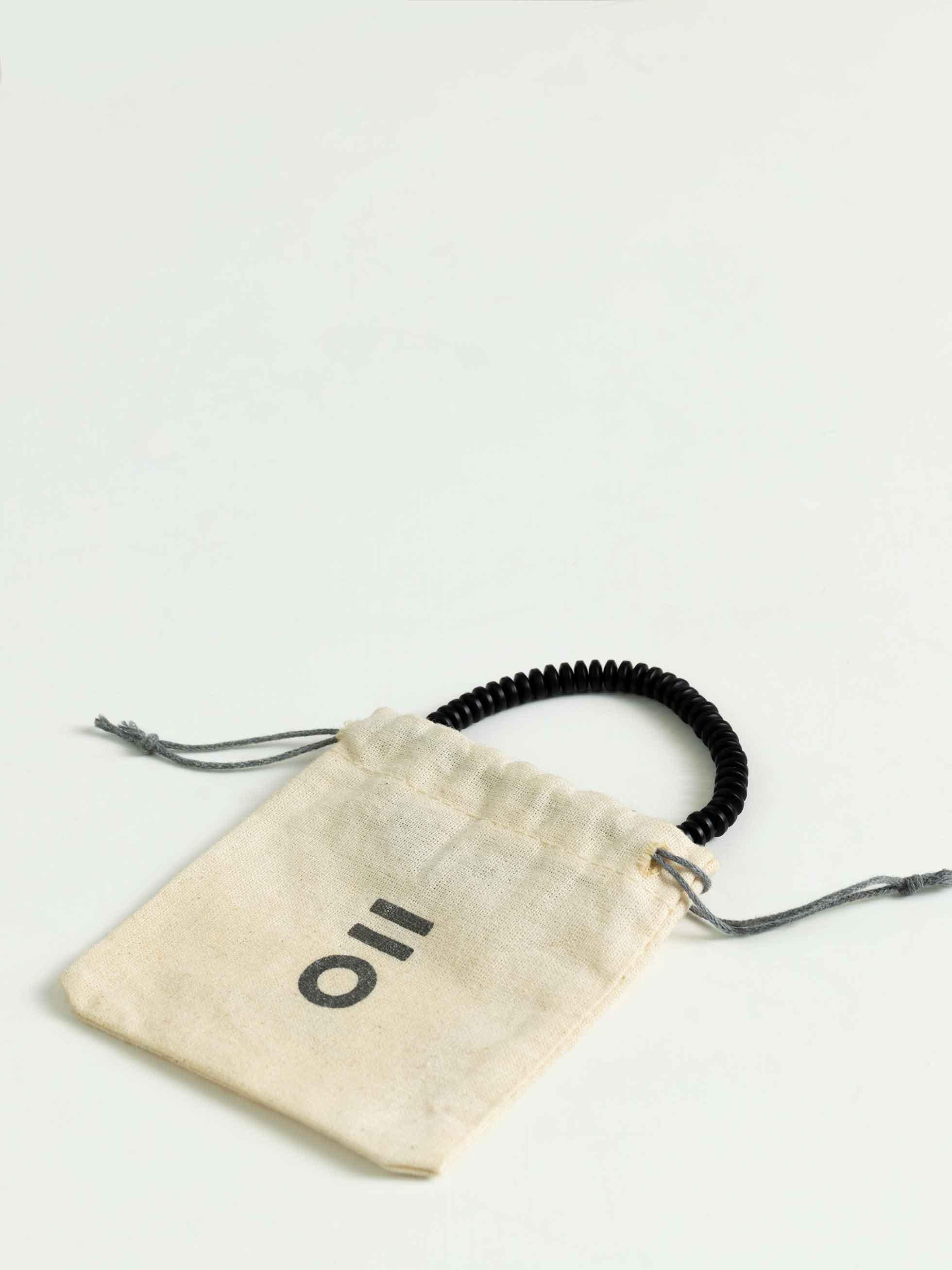 PULSERA DISCOS NEGRA - Image 2