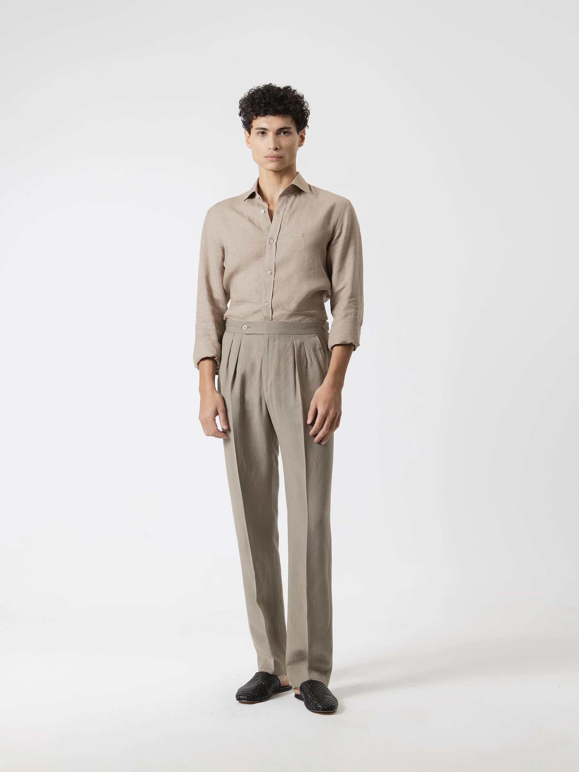 PANTALÓN RELAXED FIT LINO CACAO - Image 4