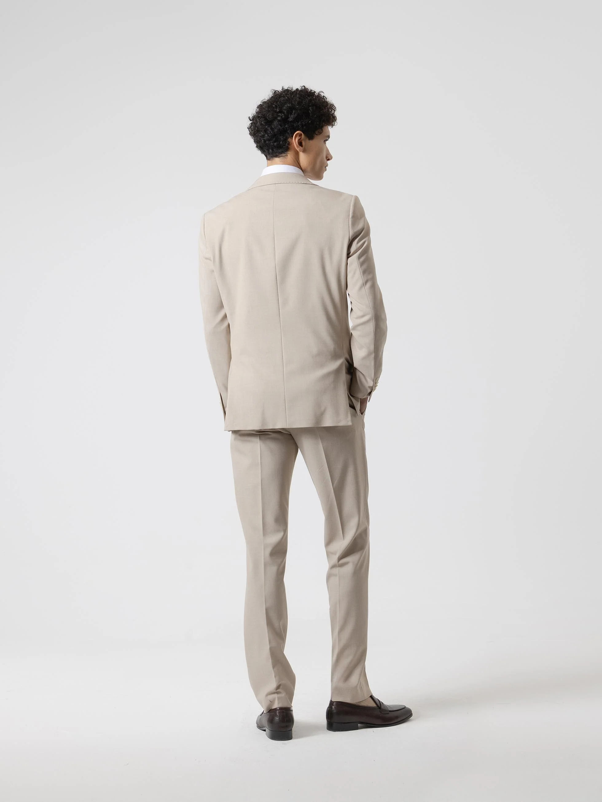 TRAJE LANA ARENA - Image 4