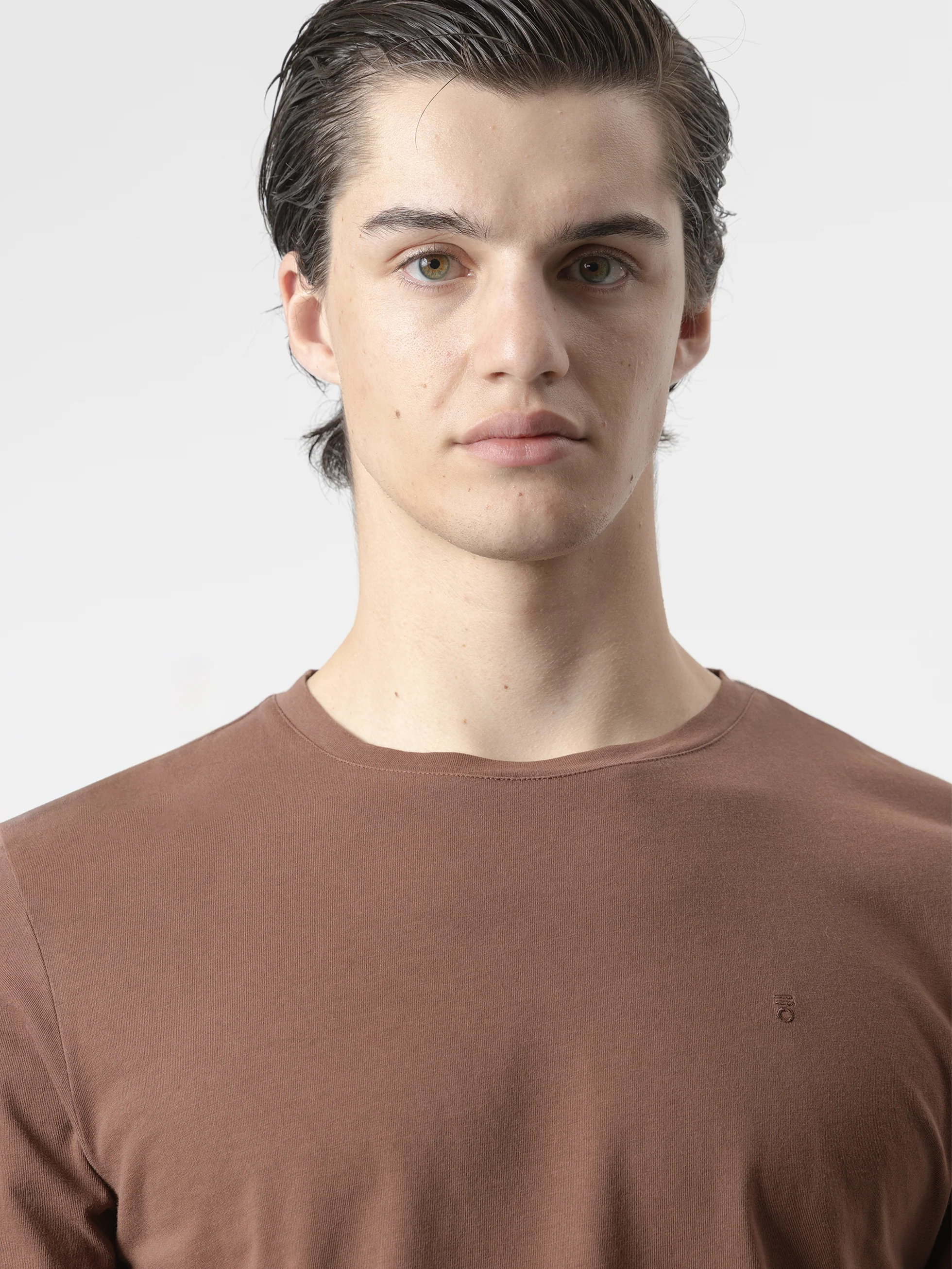 CAMISETA BÁSICA MARRÓN - Image 2