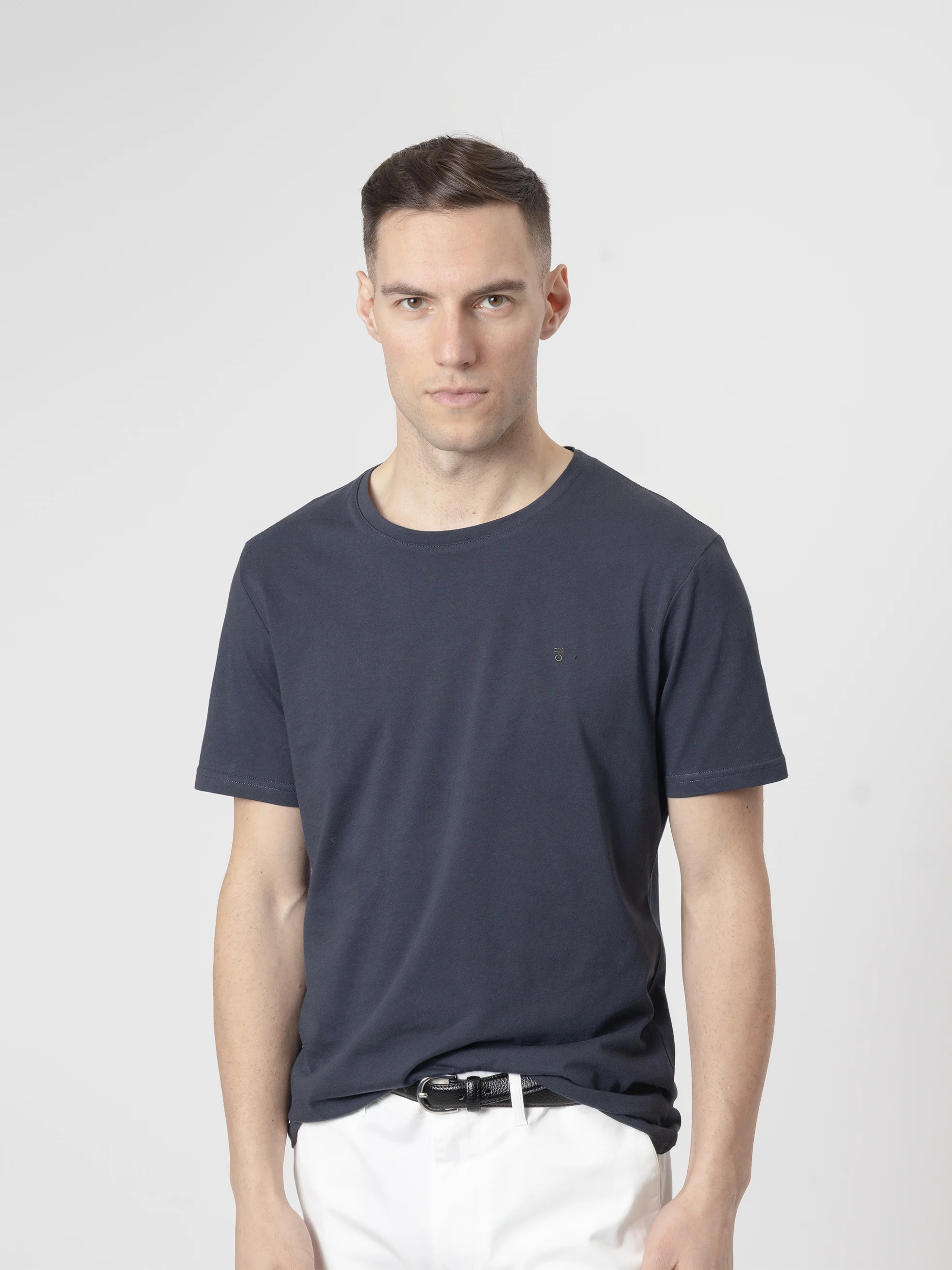 CAMISETA BÁSICA MARINO