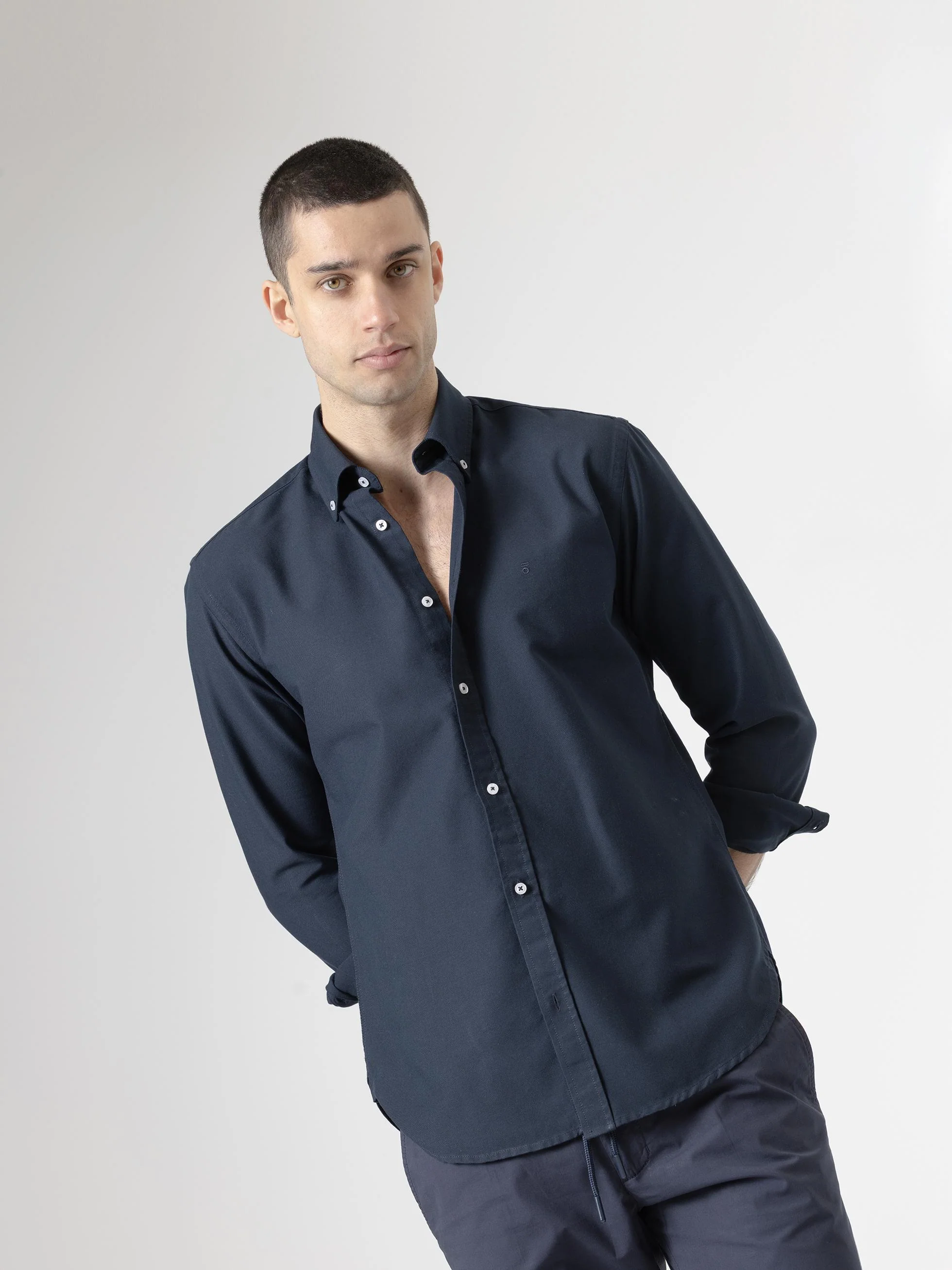CAMISA OXFORD MARINO