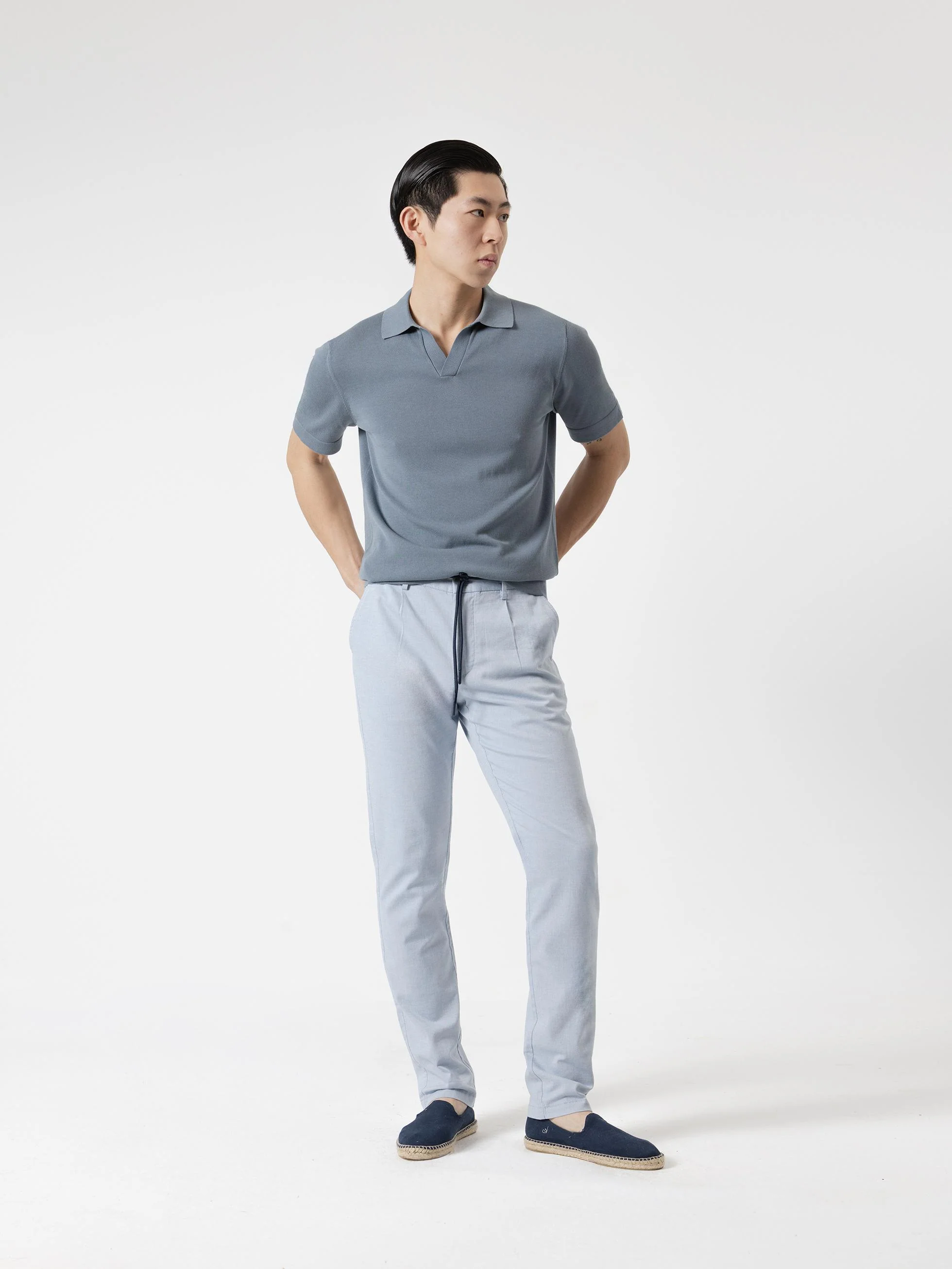 PANTALÓN DOBBY STRECHT AZUL CELESTE - Image 4
