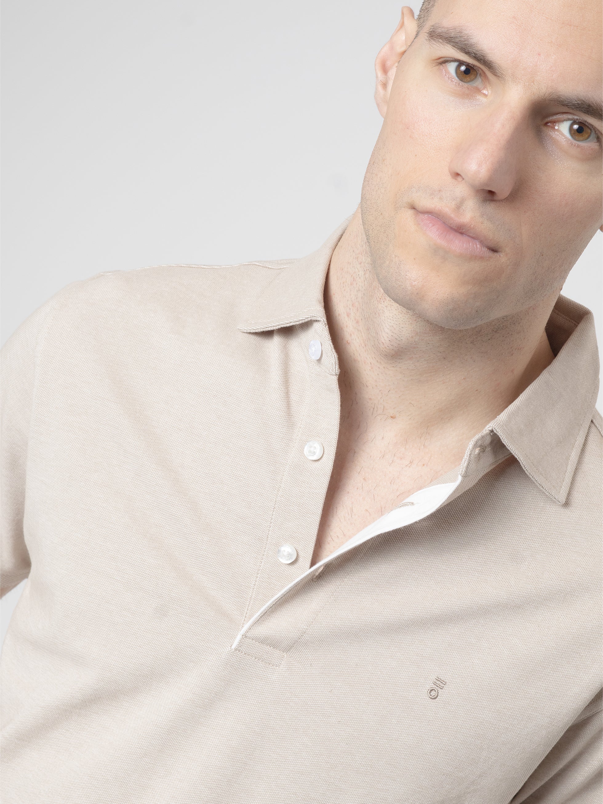 POLO CUELLO ITALIANO BEIGE - Image 2
