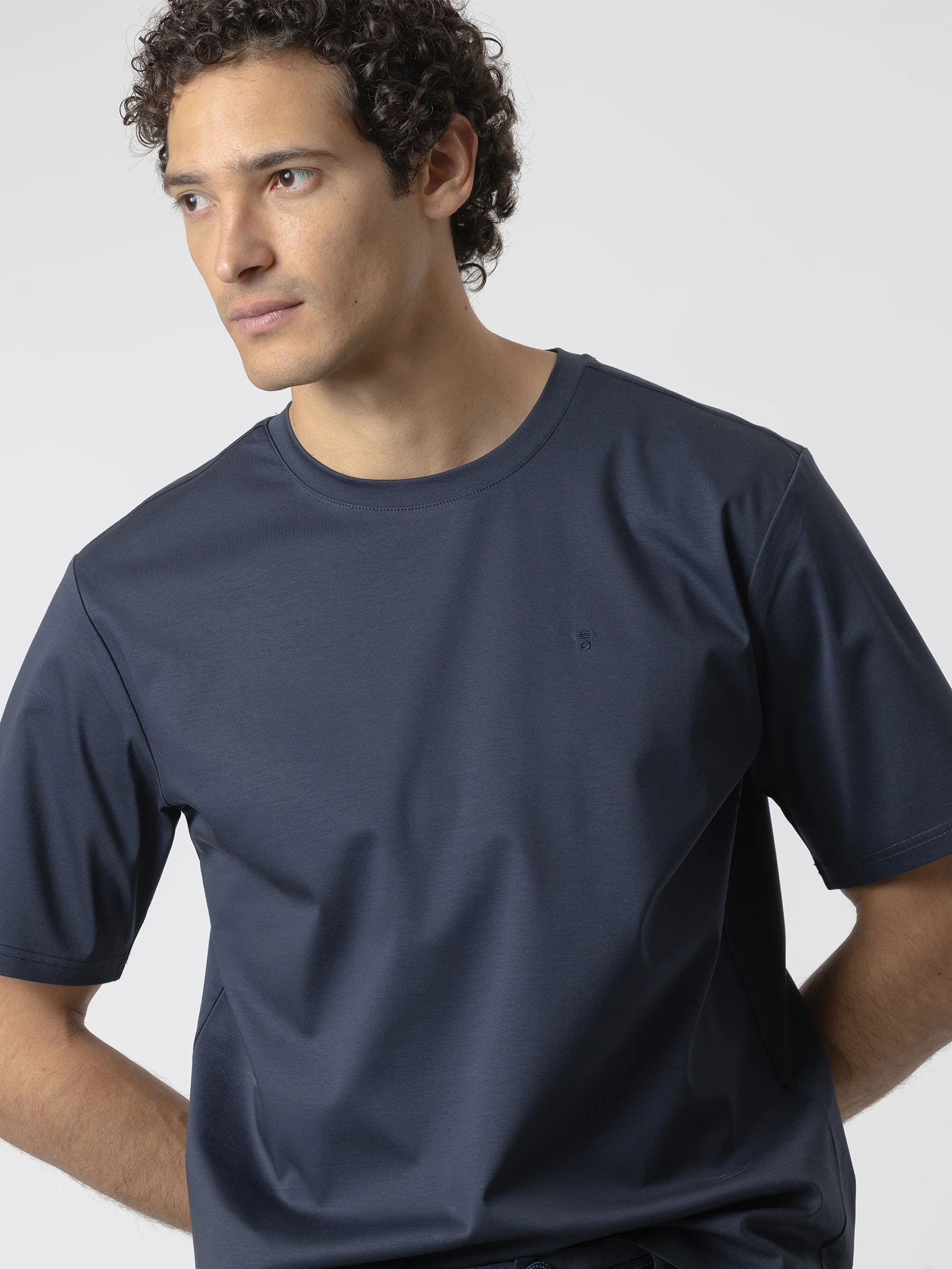 CAMISETA OVERSIZE INTERLOCK MARINO - Image 2